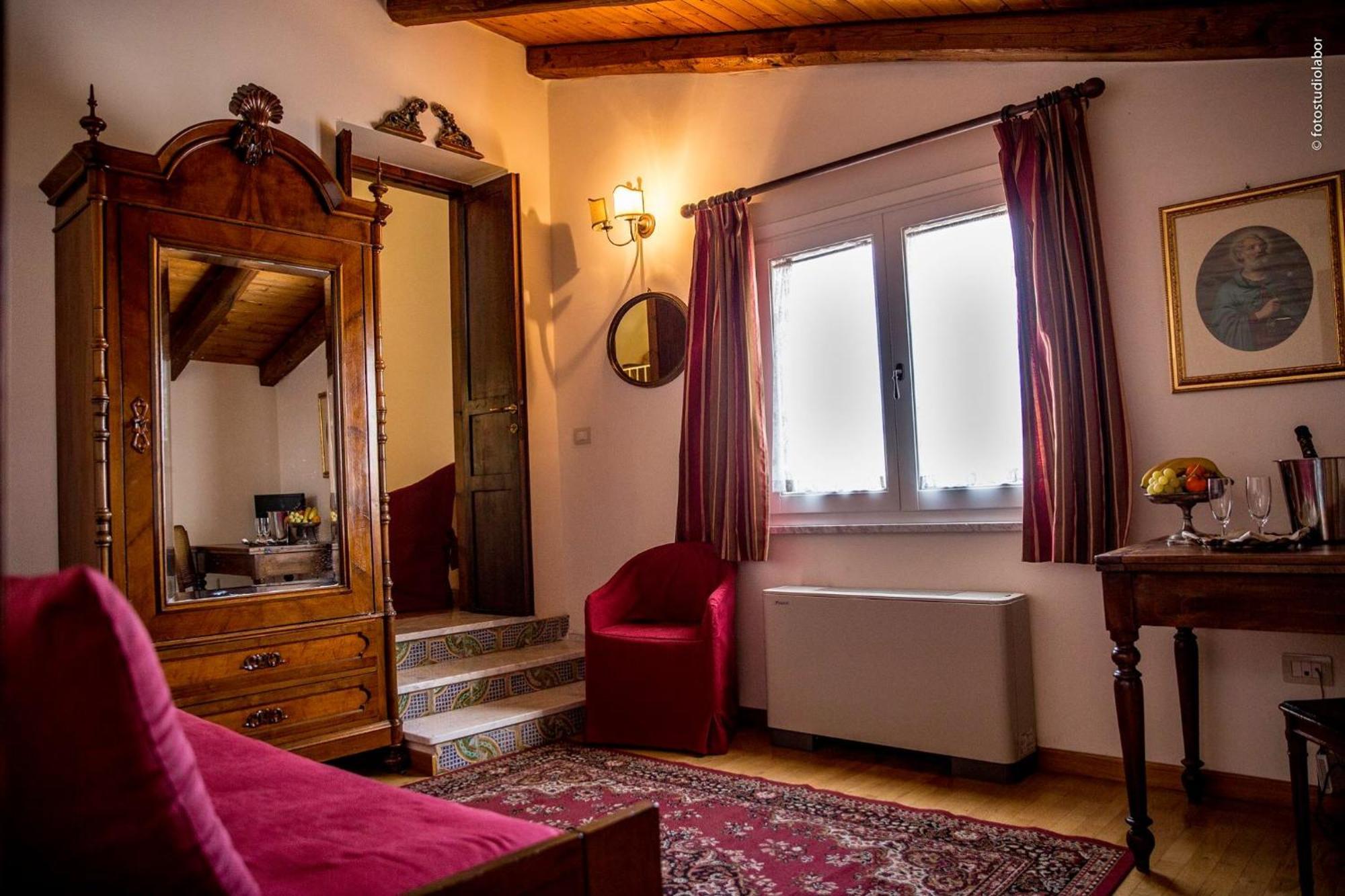 Corte Cristina & Suites クアルトゥッチュ エクステリア 写真