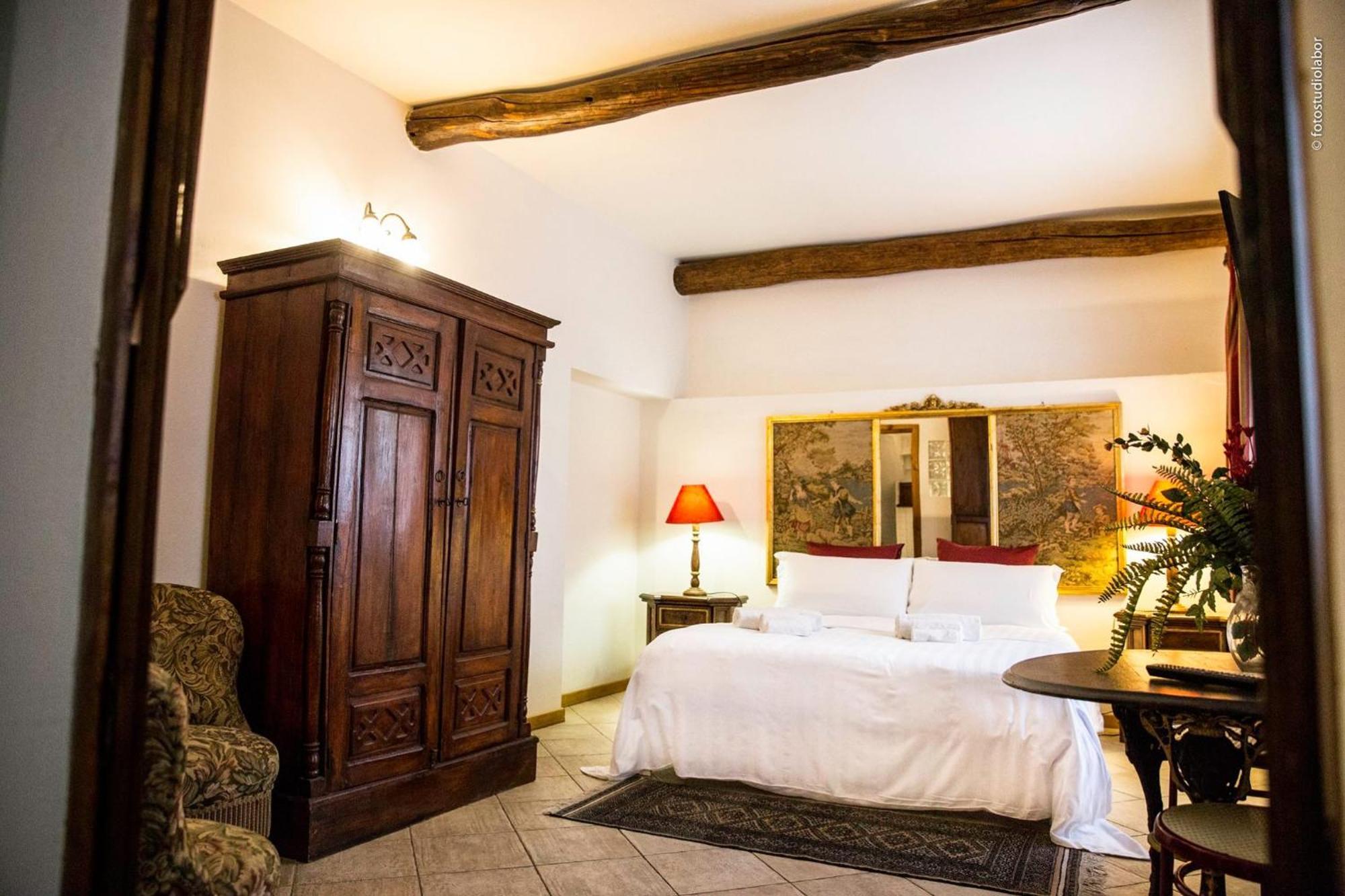 Corte Cristina & Suites クアルトゥッチュ エクステリア 写真