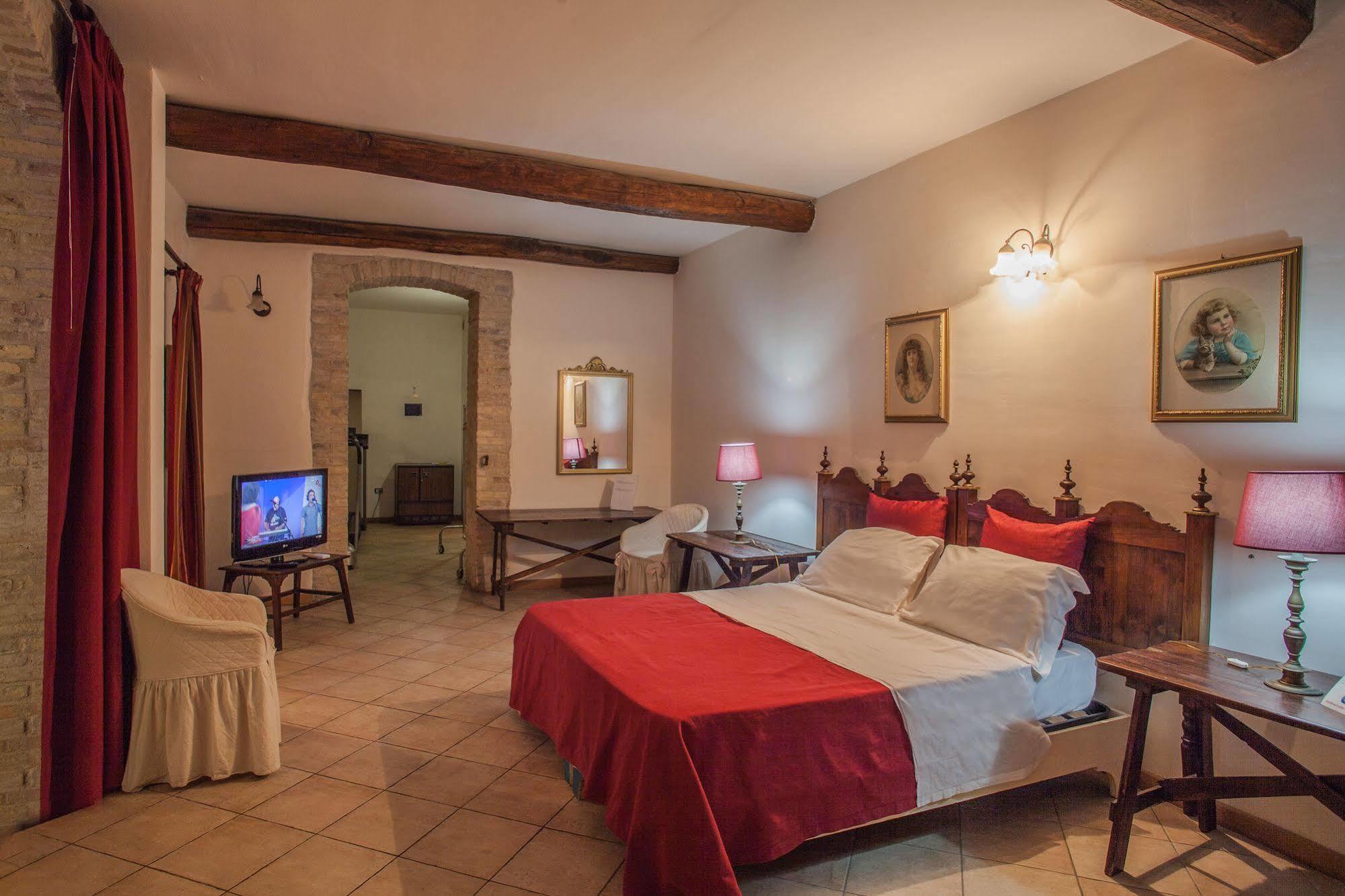 Corte Cristina & Suites クアルトゥッチュ エクステリア 写真