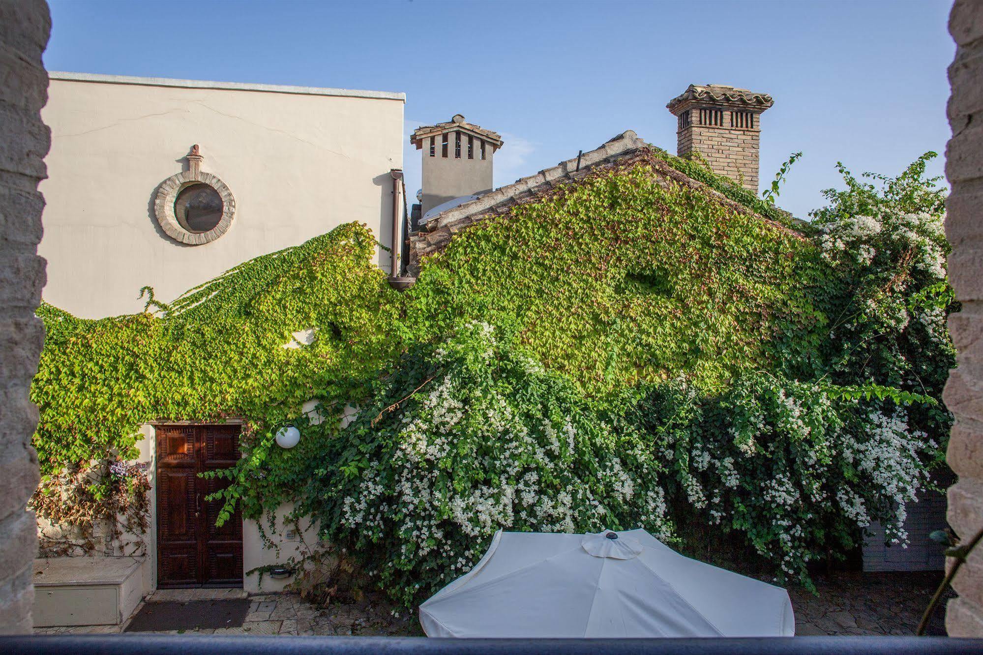 Corte Cristina & Suites クアルトゥッチュ エクステリア 写真